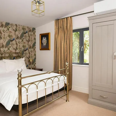 Private Country Made 4 Luxury Gathering Newcastle West