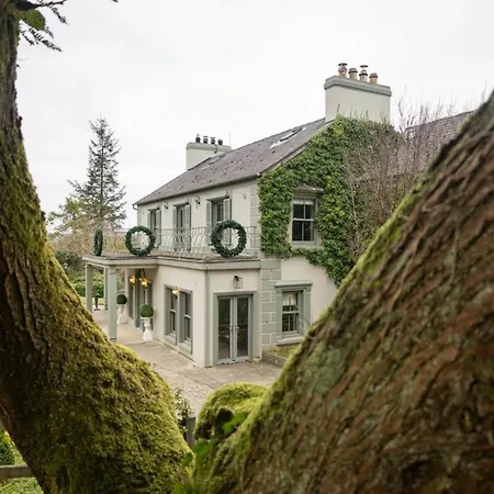 Private Country Made 4 Luxury Gathering