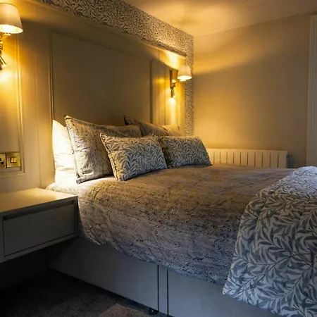 Private Country Made 4 Luxury Gathering ניוקאסל ווסט