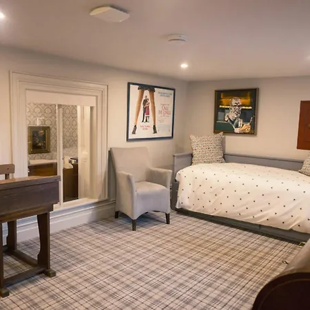 Private Country Made 4 Luxury Gathering בית נופש *