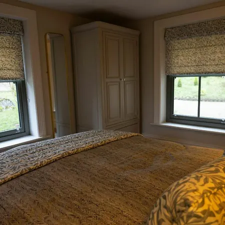 Semesterbostad Private Country Made 4 Luxury Gathering Newcastle West